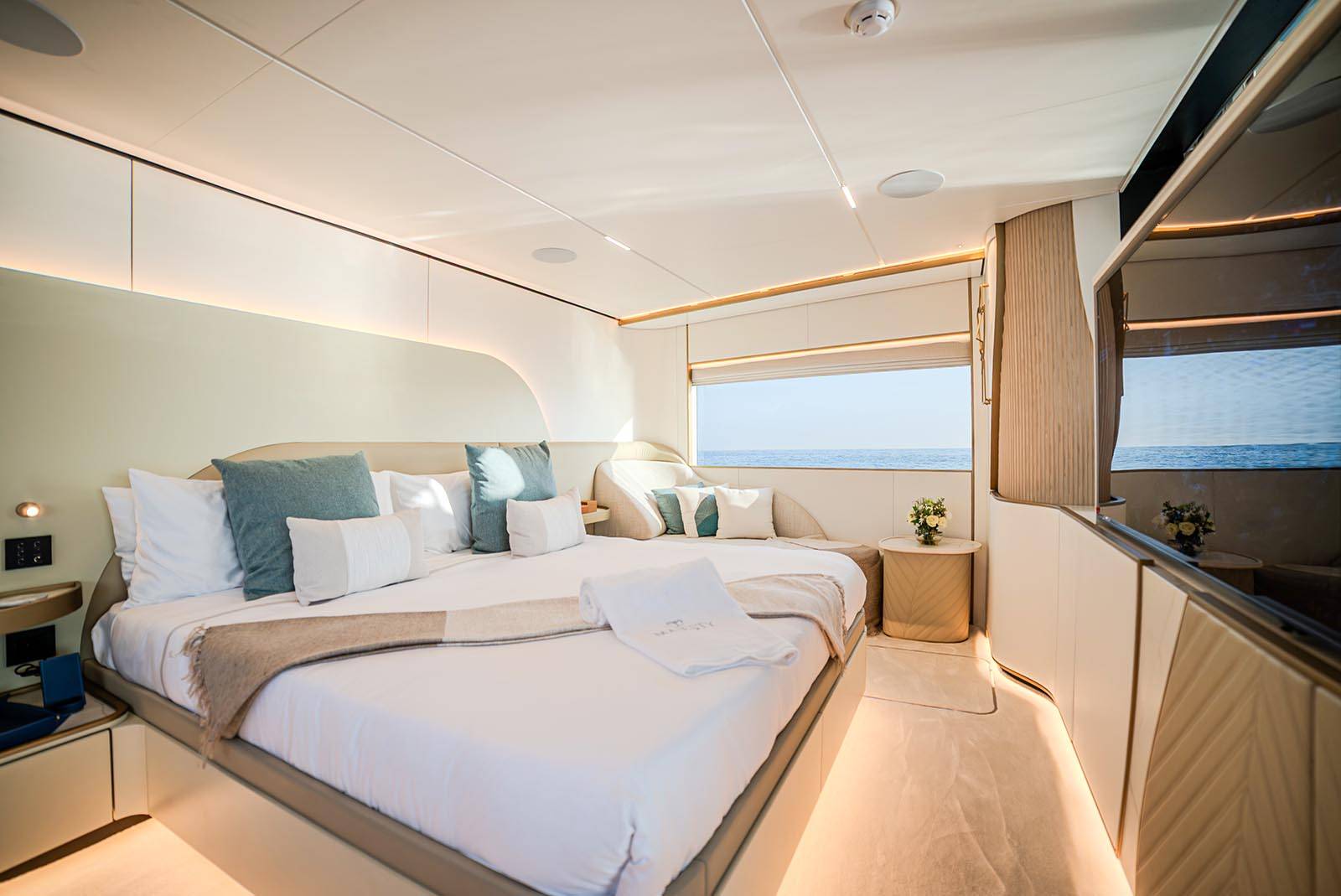 Gulf Craft Majesty 100 Terrace
