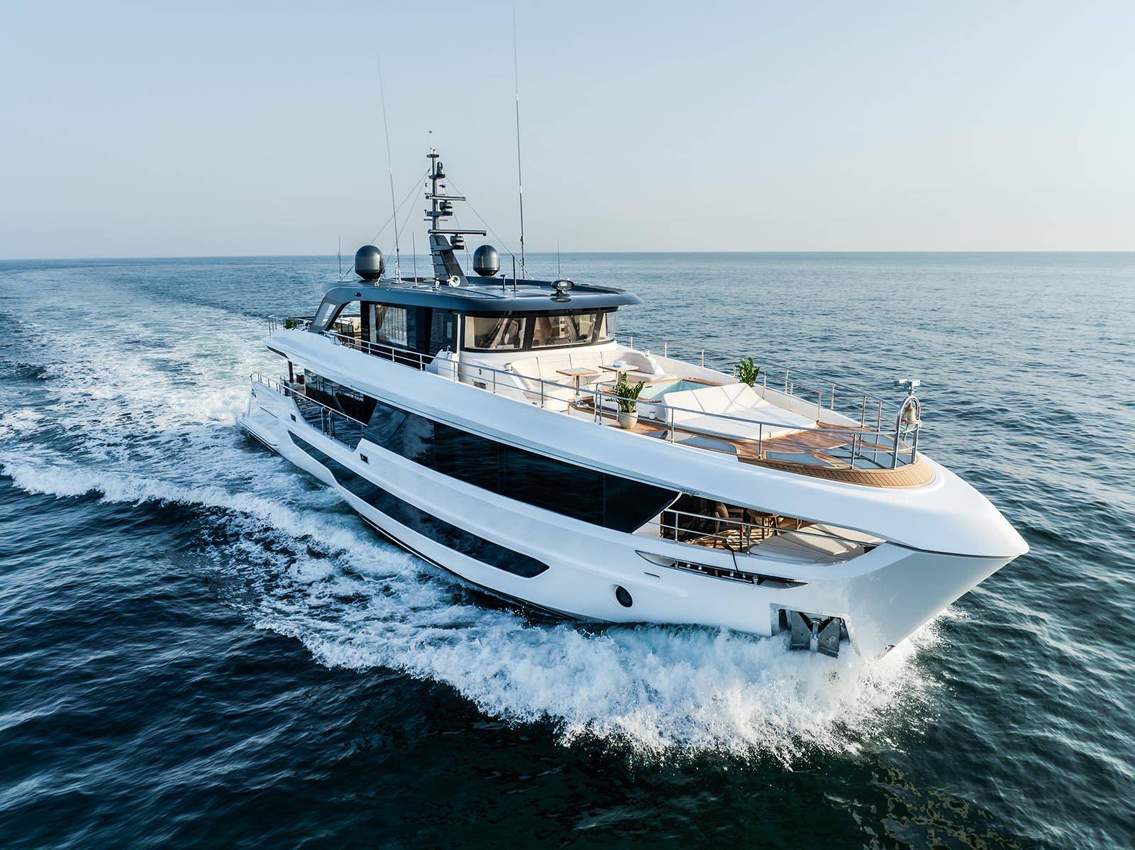Gulf Craft Majesty 100 Terrace
