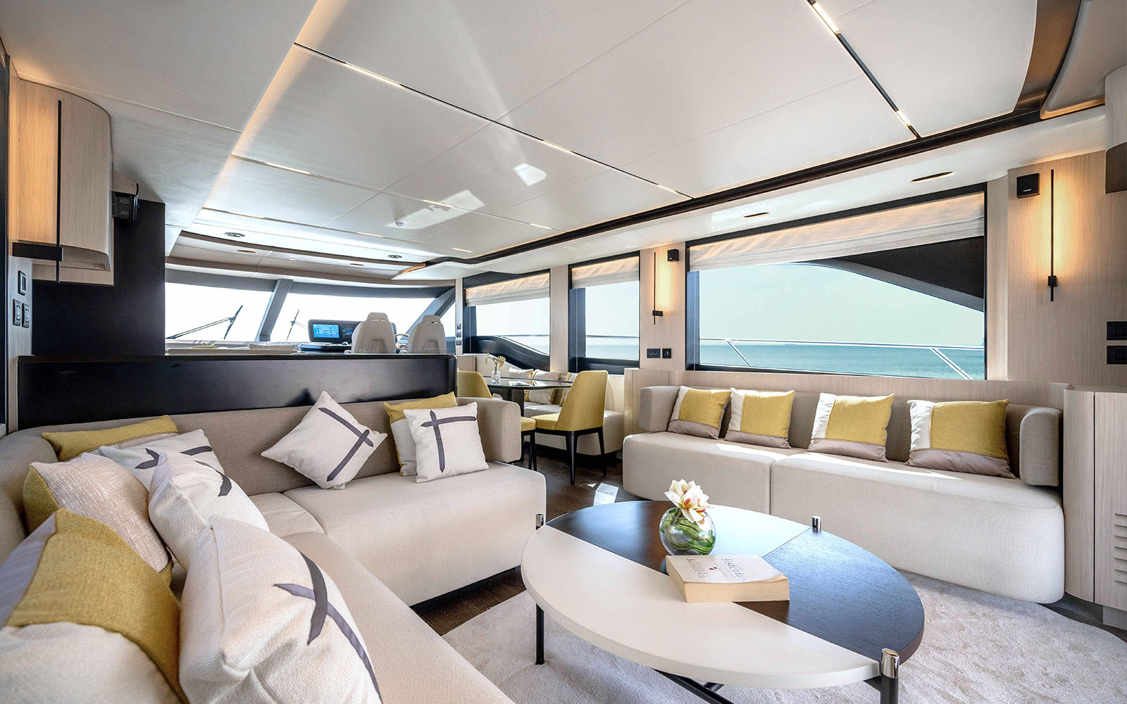 Gulf Craft Majesty 72 M72