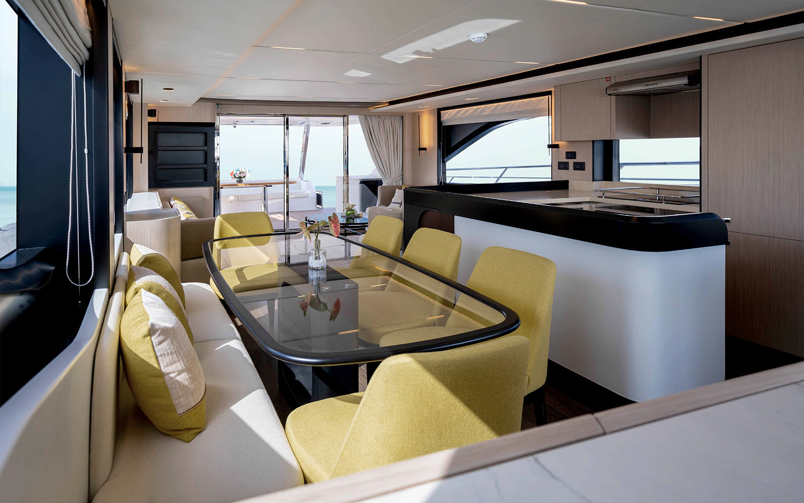 Gulf Craft Majesty 72 M72